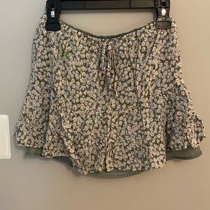 Urban Outfitters Floral Skirt Size Medium